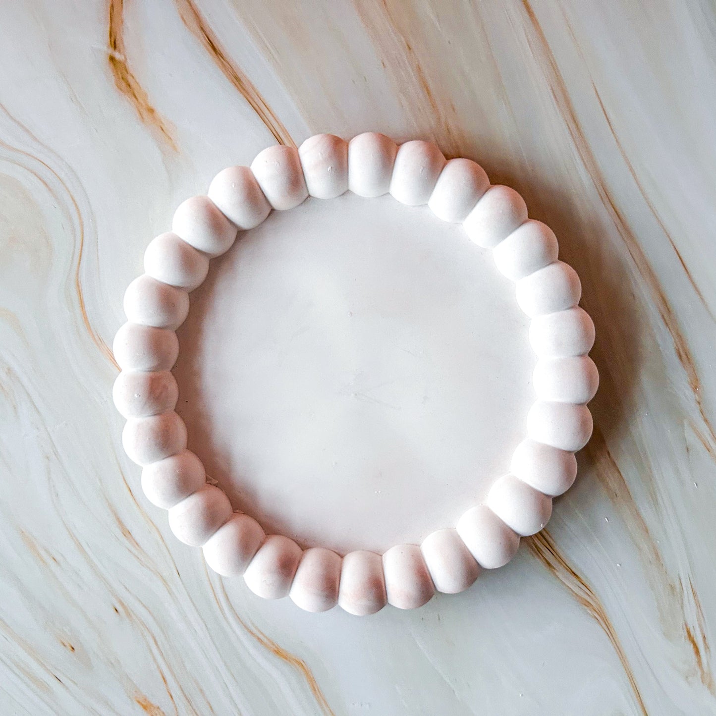 Plateau rond en plâtre – Élégance minimaliste, 14,3 cm